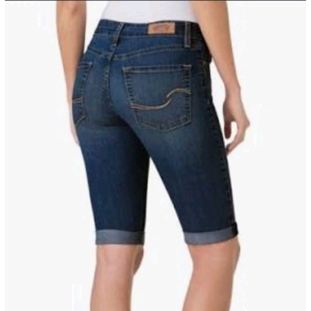 Signature by Levi Strauss & Co. Blue Denim Womens Size 14 Modern Skinny Shorts